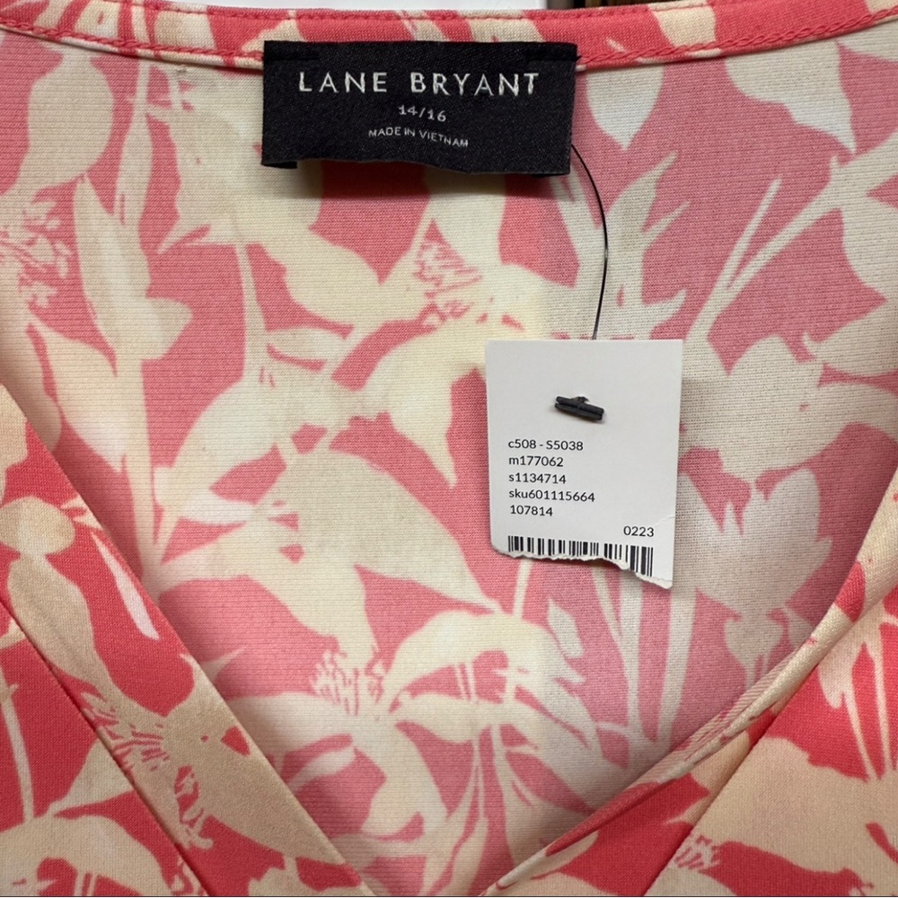 Lane Bryant Pink Floral Draped V-Neck Top Short Sleeve Stretch Size 14/16 - Picture 3 of 8